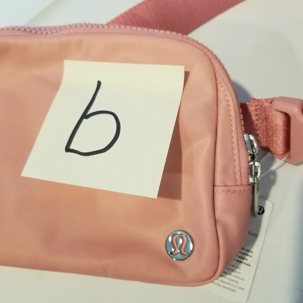 lululemon Everywhere Belt Bag Large Women O/S Pink‎ 2L Water Repellent LU9B11S
